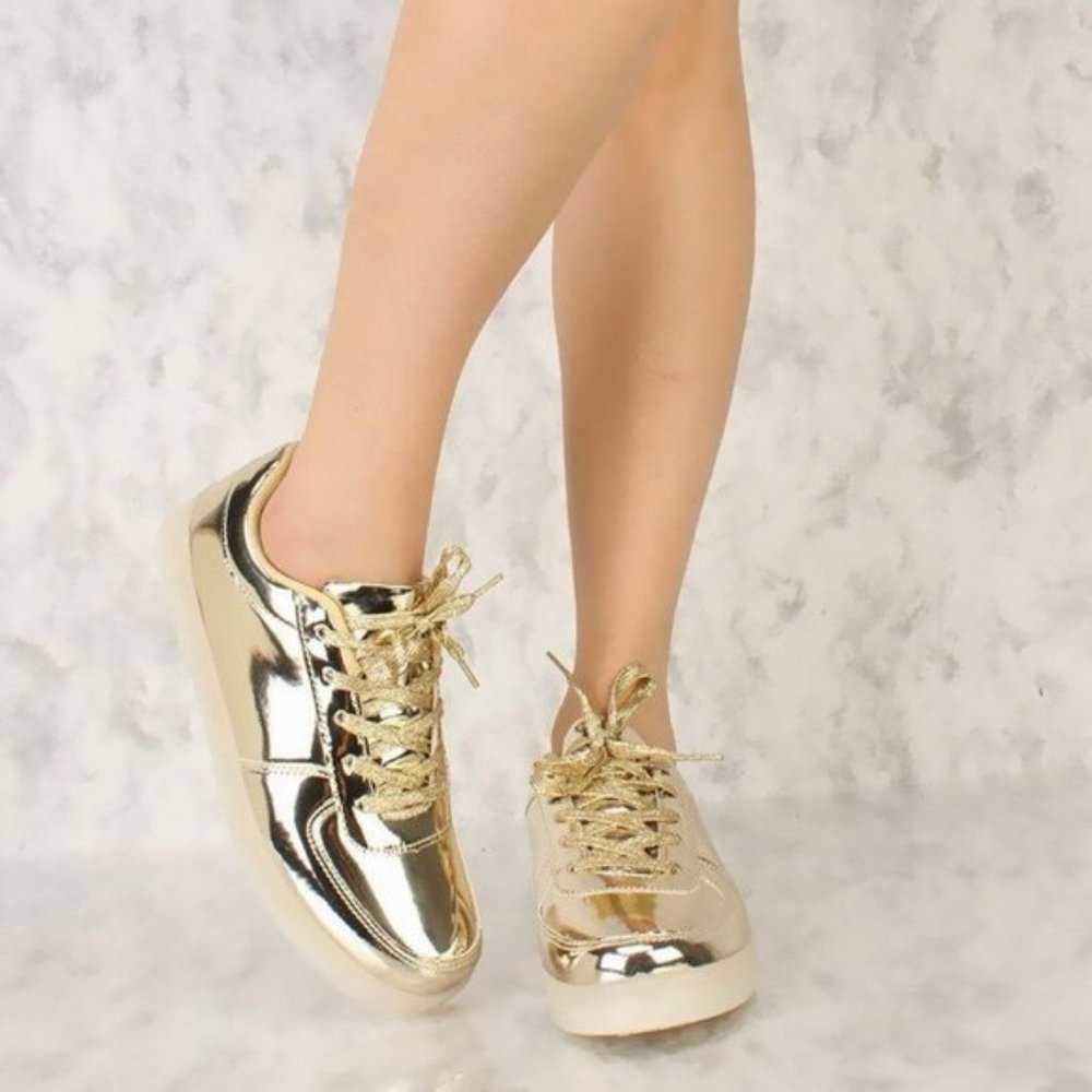 Let's Shine Forever Gold Mirror Metallic Low Top Lace Up Sneaker Flat. Size 7